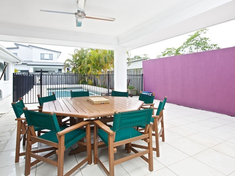 3 The Close, Helensvale QLD 4212