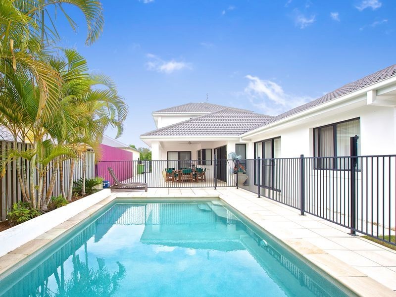 3 The Close, Helensvale QLD 4212