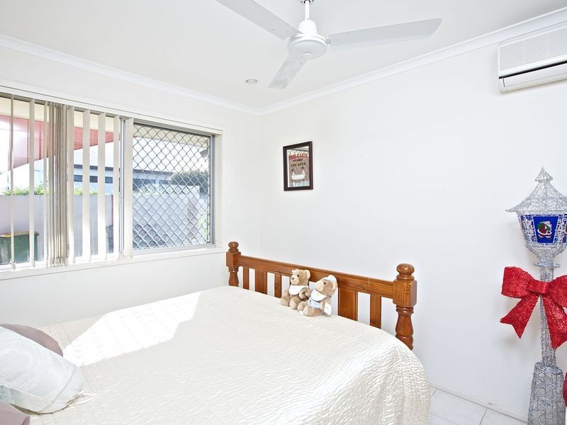 36 Sunbird Avenue, Paradise Point QLD 4216