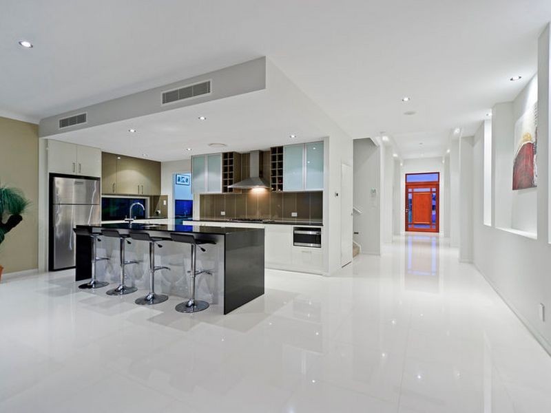 4 Ferrymans Court River Links, Helensvale QLD 4212