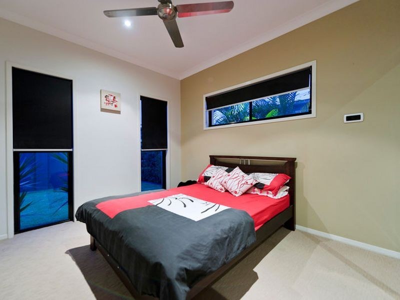 4 Ferrymans Court River Links, Helensvale QLD 4212