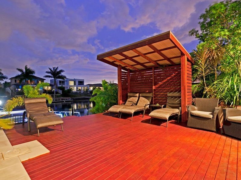 4 Ferrymans Court River Links, Helensvale QLD 4212