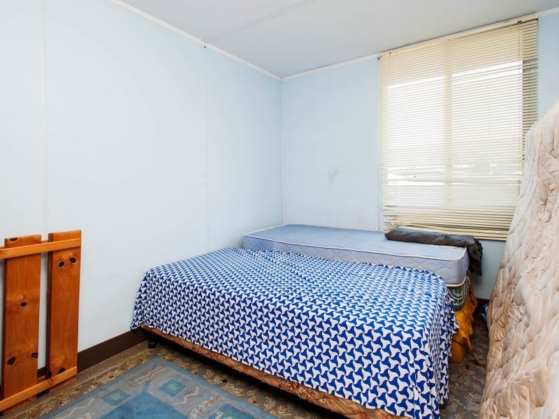 22 Milton Avenue, Paradise Point QLD 4216