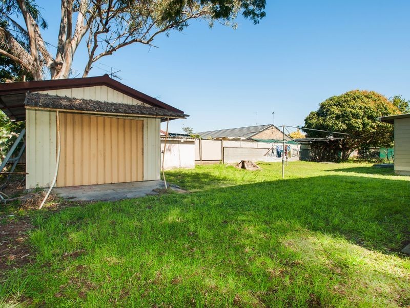 22 Milton Avenue, Paradise Point QLD 4216