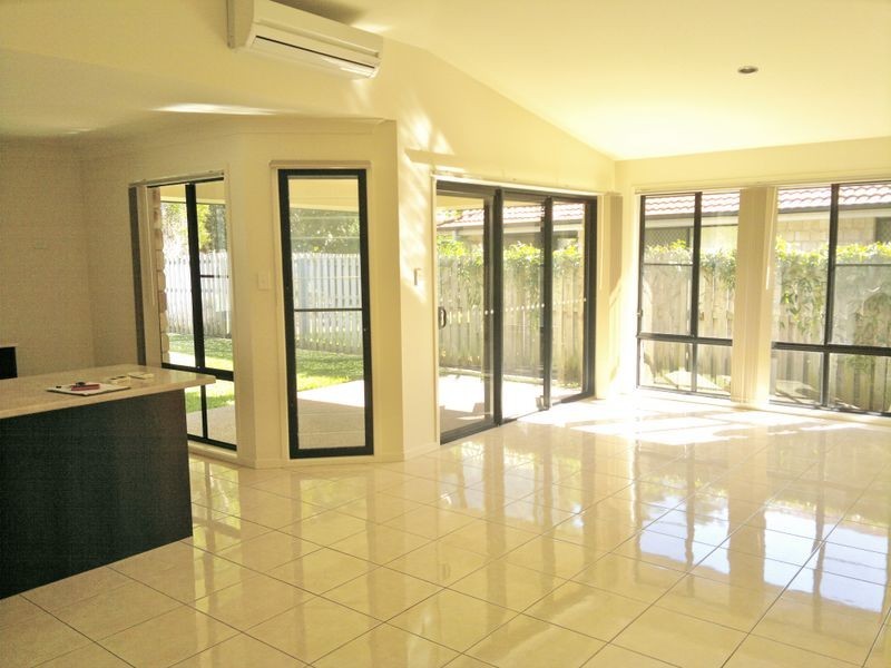 2/6 Ashlee Court, Coombabah QLD 4216