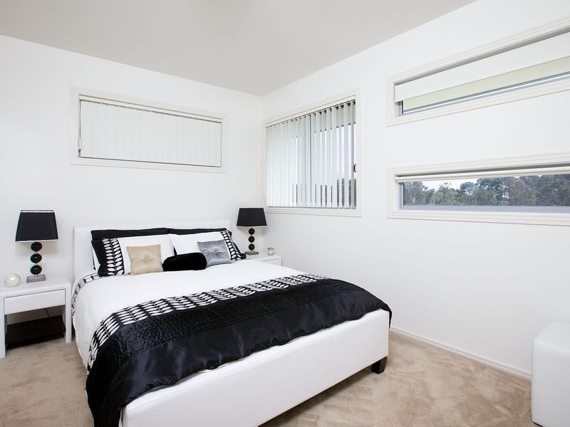 25 Rhodium Crescent, Hope Island QLD 4212