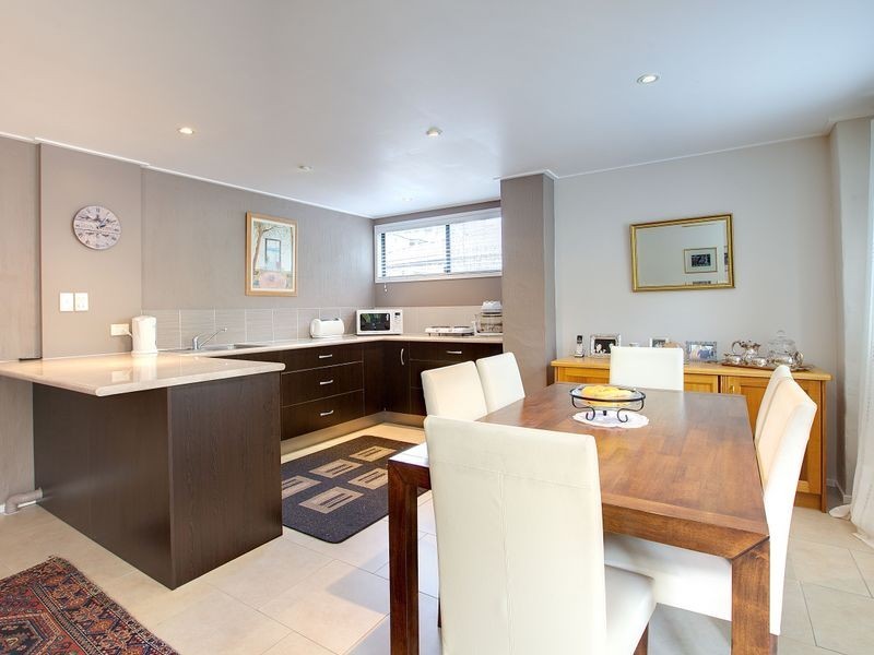 11 Buddeh Street, Hope Island QLD 4212