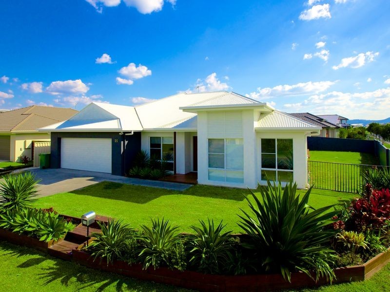 35 Rhodium Crescent, Hope Island QLD 4212