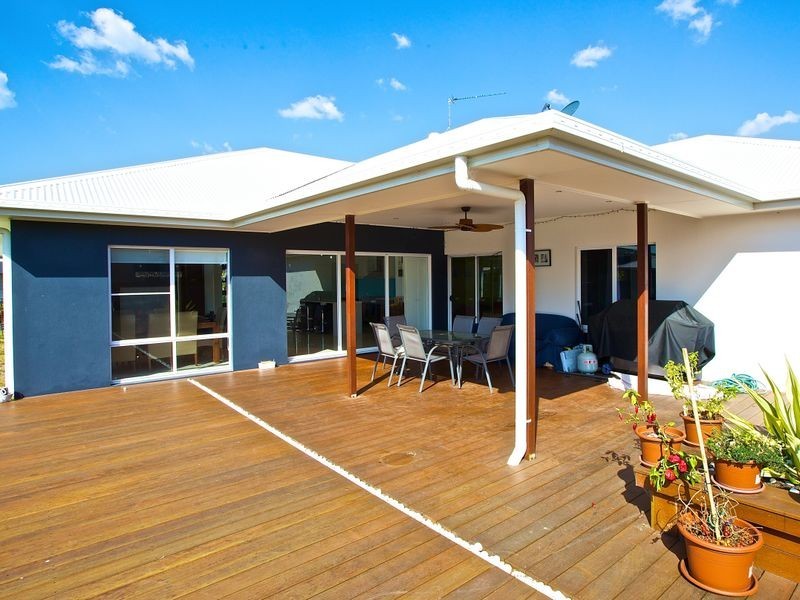 35 Rhodium Crescent, Hope Island QLD 4212