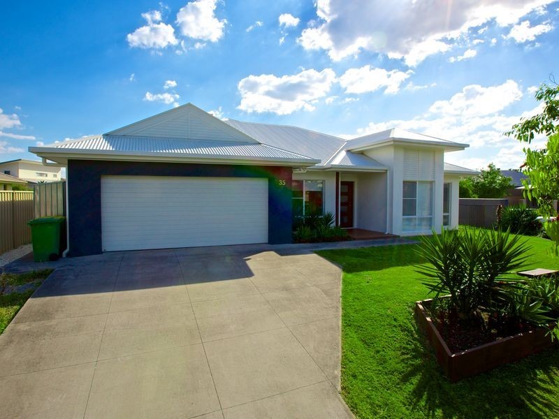 35 Rhodium Crescent, Hope Island QLD 4212