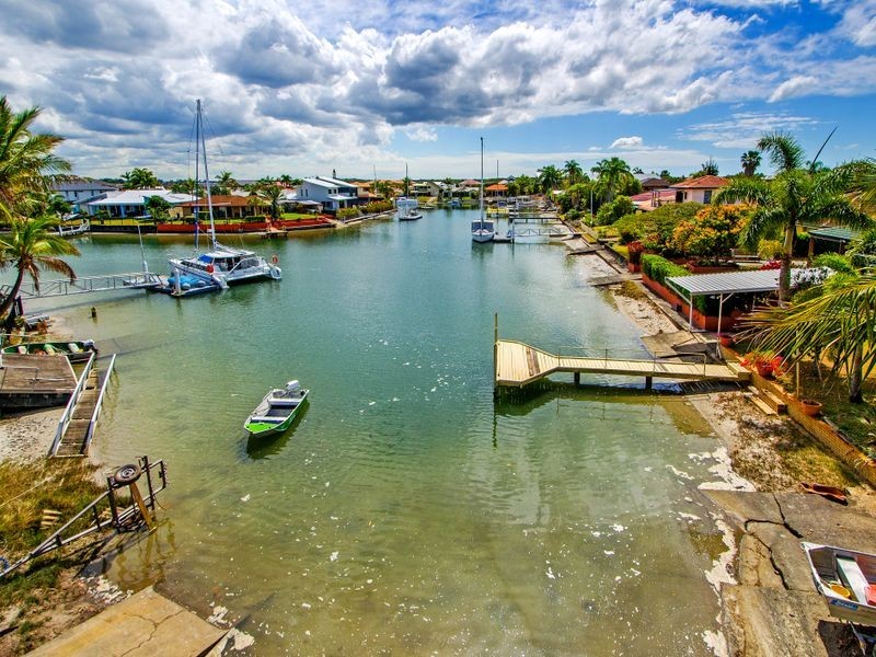 5 Bass Place, Paradise Point QLD 4216