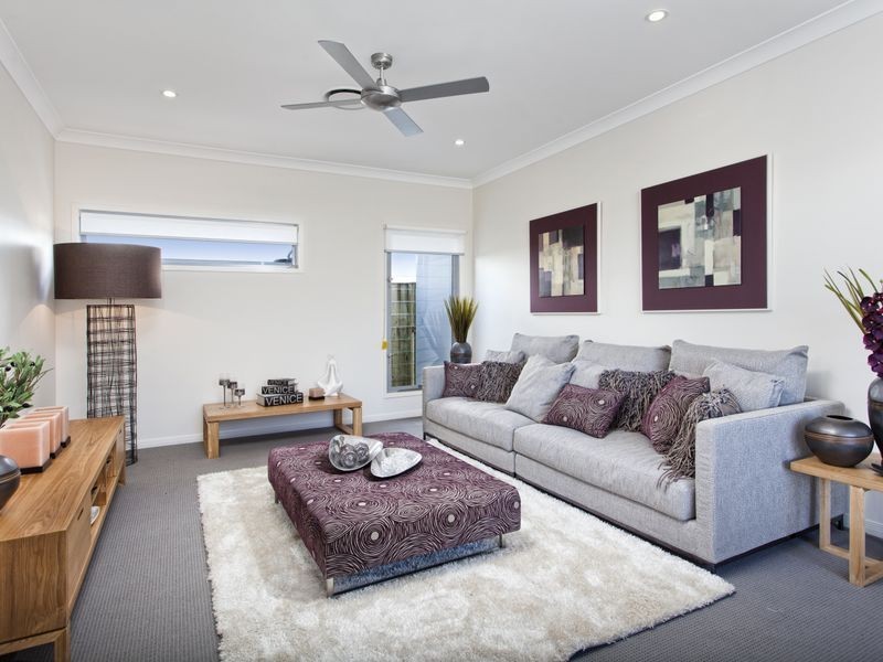 12 Mariner Avenue, Hope Island QLD 4212