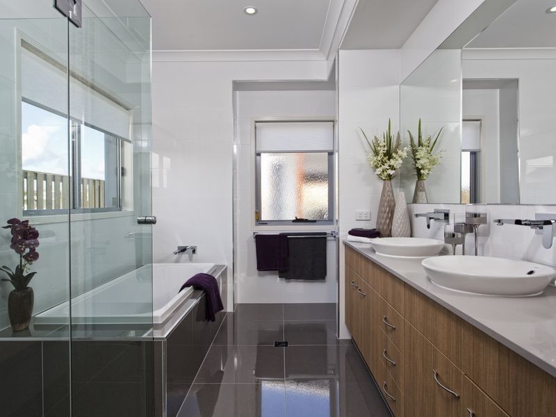 12 Mariner Avenue, Hope Island QLD 4212