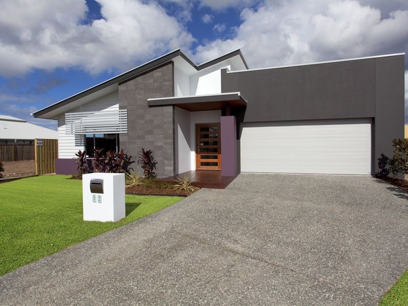 12 Mariner Avenue, Hope Island QLD 4212