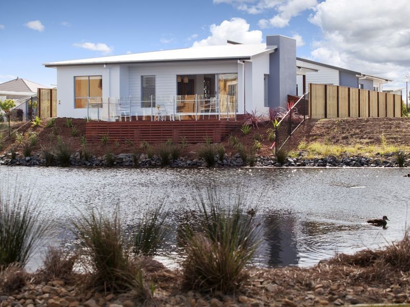 12 Mariner Avenue, Hope Island QLD 4212