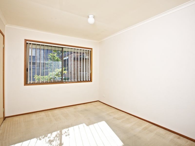 4 Menindee Avenue, Coombabah QLD 4216