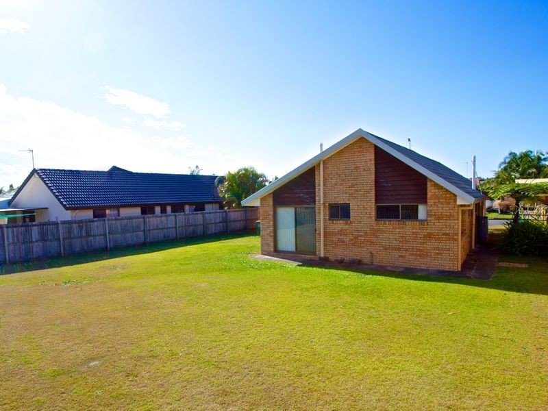 4 Menindee Avenue, Coombabah QLD 4216