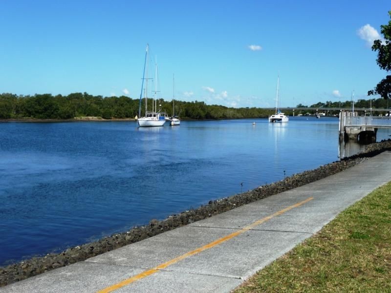 63 Coombe Avenue, Hope Island QLD 4212
