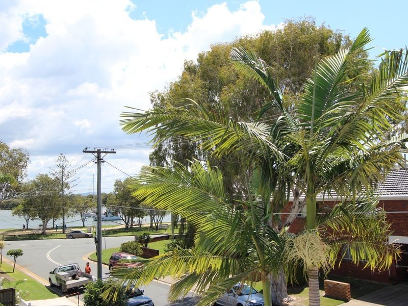 1/36 Scoter Avenue, Paradise Point QLD 4216