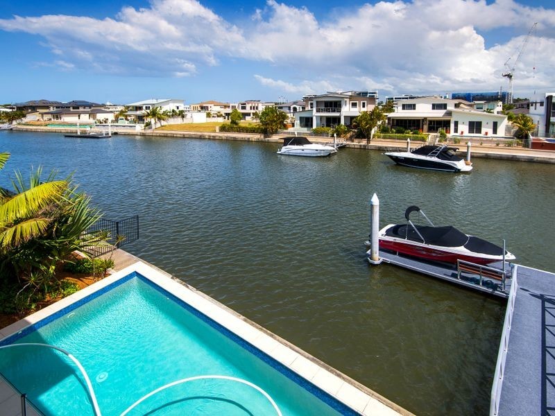 37 North Quay Drive, Biggera Waters QLD 4216