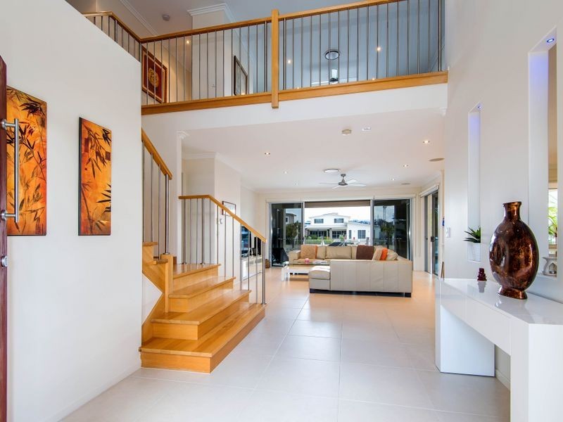 37 North Quay Drive, Biggera Waters QLD 4216