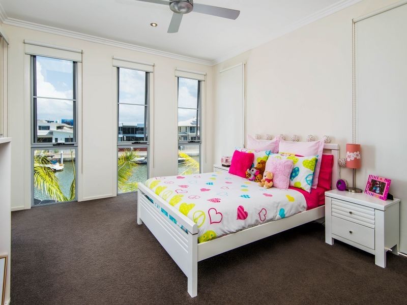 37 North Quay Drive, Biggera Waters QLD 4216