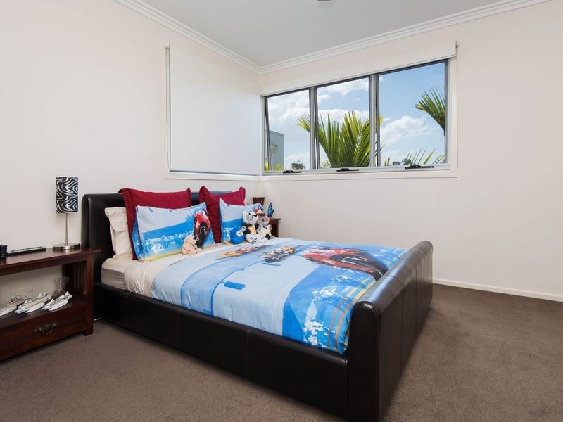 37 North Quay Drive, Biggera Waters QLD 4216