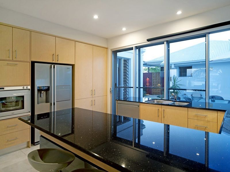 64 The Peninsula, Helensvale QLD 4212