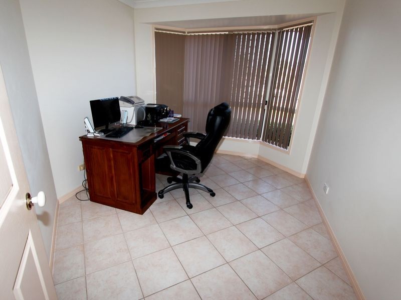 42 Burrinjuck Drive, Coombabah QLD 4216