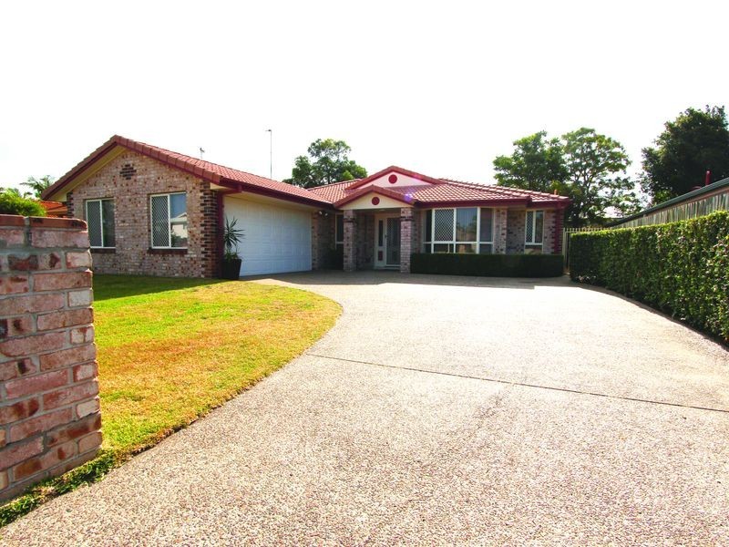 42 Burrinjuck Drive, Coombabah QLD 4216