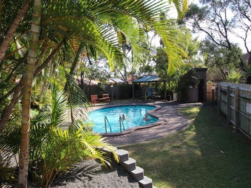 2/145 Government Road, Labrador QLD 4215