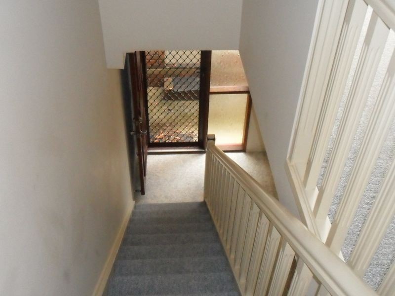 2/145 Government Road, Labrador QLD 4215