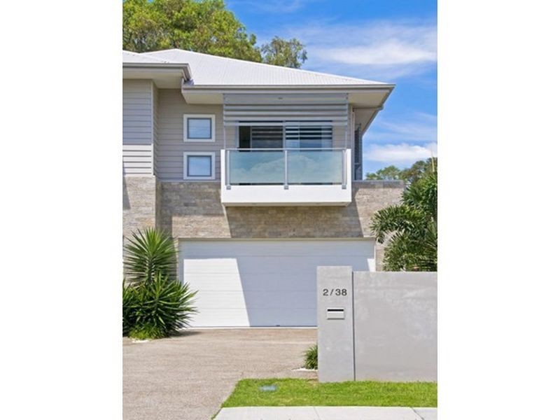 2/38 Victor Avenue, Paradise Point QLD 4216