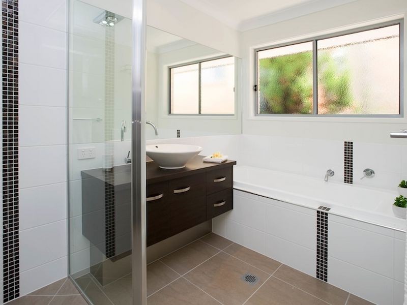 36 Errol Avenue, Paradise Point QLD 4216