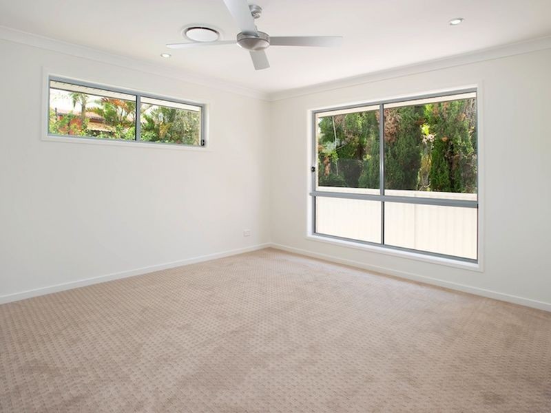 36 Errol Avenue, Paradise Point QLD 4216
