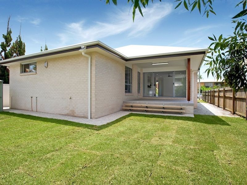 36 Errol Avenue, Paradise Point QLD 4216