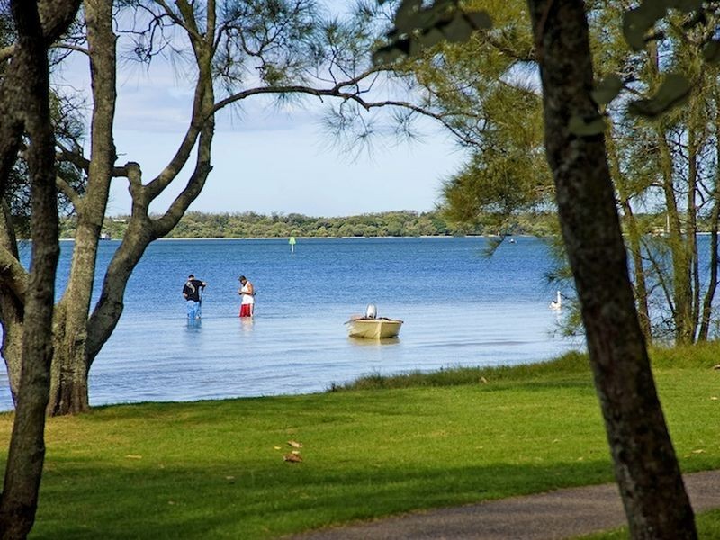 36 Errol Avenue, Paradise Point QLD 4216