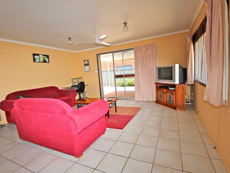 1/9 Drake Avenue, Paradise Point QLD 4216