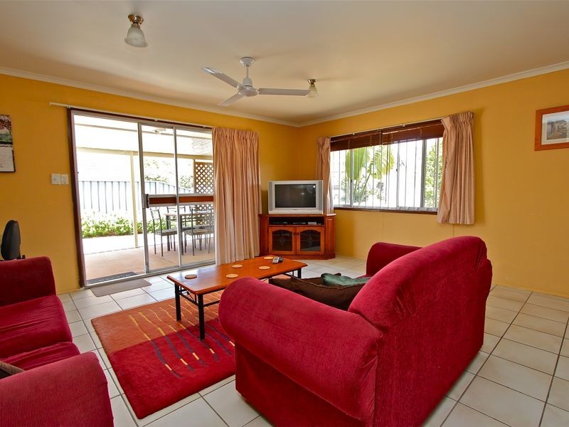 1/9 Drake Avenue, Paradise Point QLD 4216