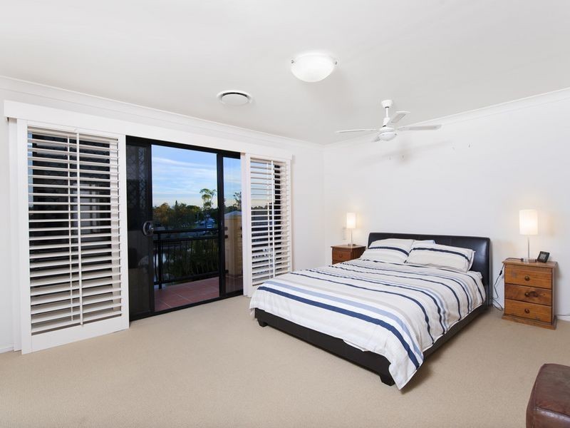 1/28 Vaggelas Crescent, Biggera Waters QLD 4216