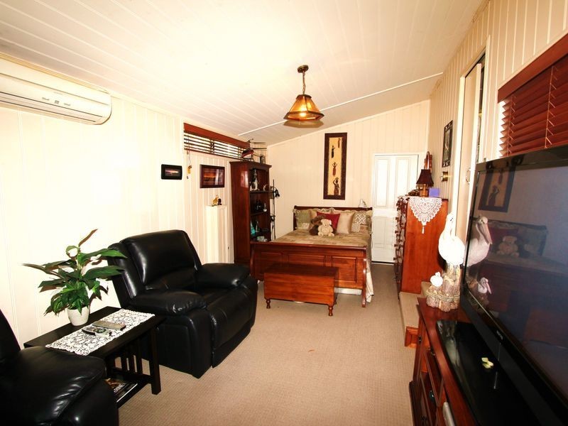 34 Crescent Avenue, Hope Island QLD 4212