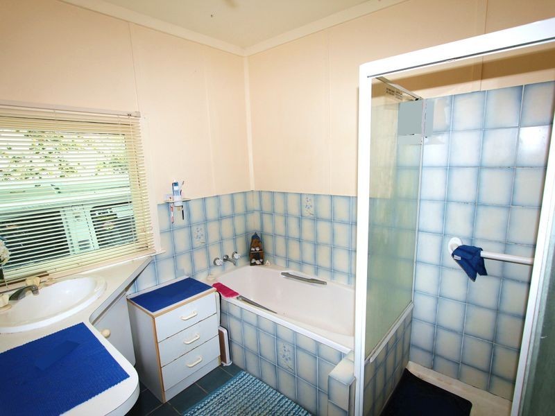 34 Crescent Avenue, Hope Island QLD 4212