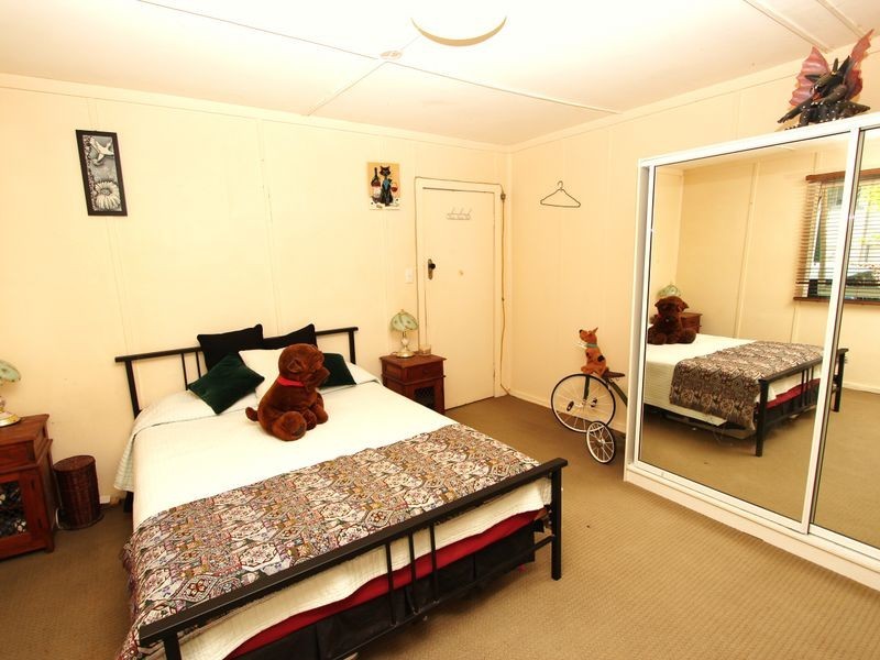 34 Crescent Avenue, Hope Island QLD 4212