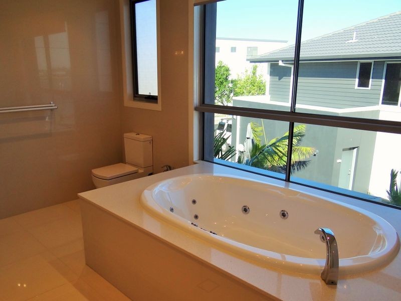 Biggera Waters QLD 4216