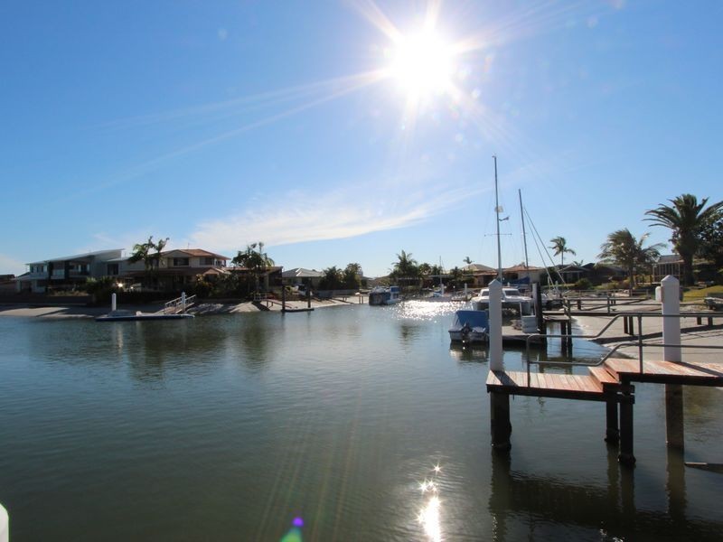 72 O’Grady Drive, Paradise Point QLD 4216
