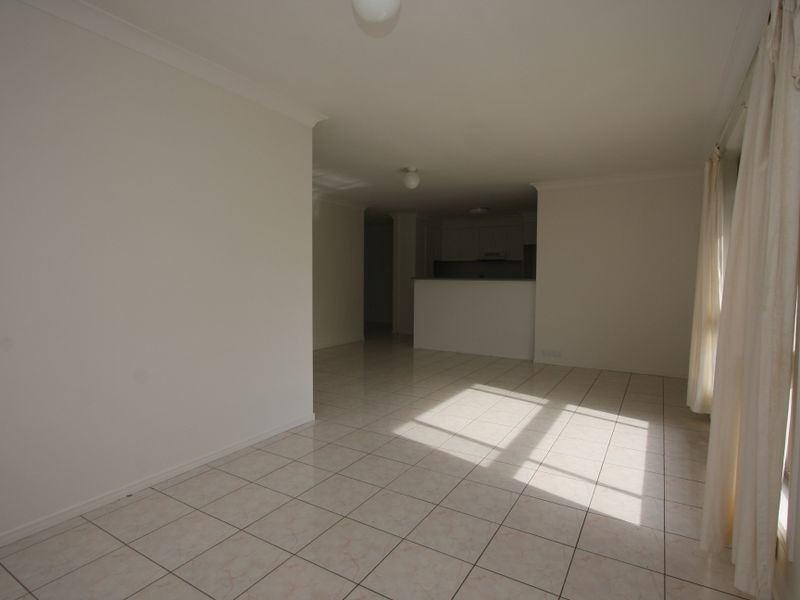 1/6 Pamela Court, Labrador QLD 4215