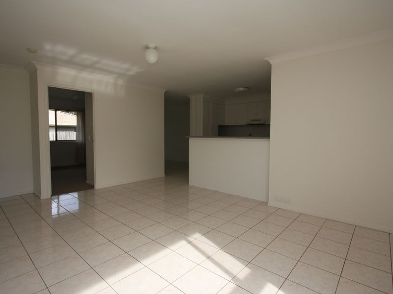 1/6 Pamela Court, Labrador QLD 4215