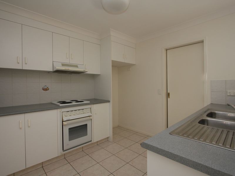1/6 Pamela Court, Labrador QLD 4215