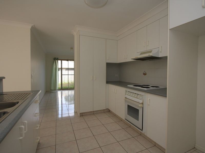 1/6 Pamela Court, Labrador QLD 4215