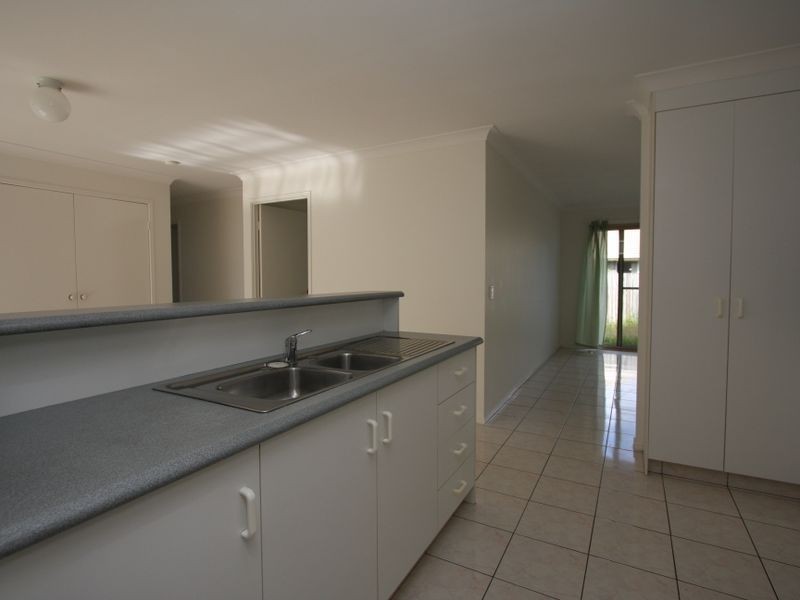 1/6 Pamela Court, Labrador QLD 4215